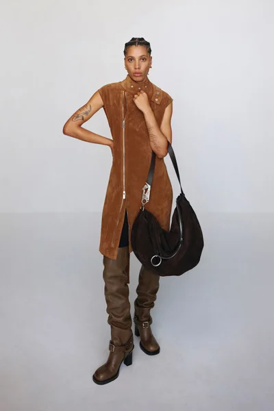 Look 16